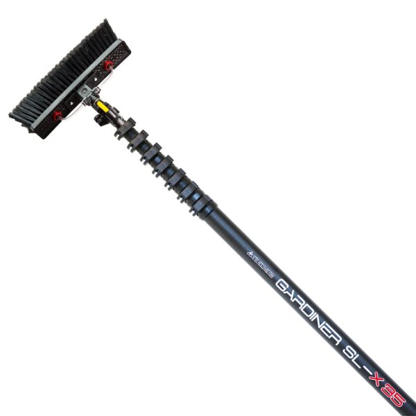 The SLX™ Carbon Fibre Pole - SLX 35 is a telescopic water-fed pole with a brush head, ideal for window or hard-to-reach surface cleaning. It extends easily and features hose attachments for pure water window cleaning.